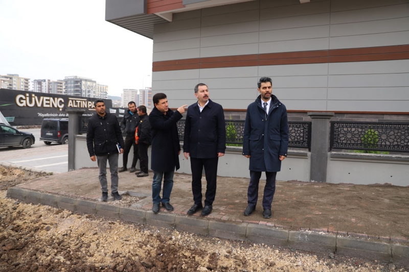 BAŞKAN BAYDİLLİ İLÇEDE ADIM ATMADIK YER BIRAKMIYOR