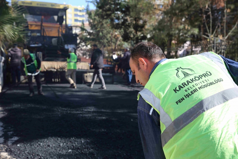 BAŞKAN BAYDİLLİ İLE KARAKÖPRÜ’DE YOLLAR YENİLENİYOR