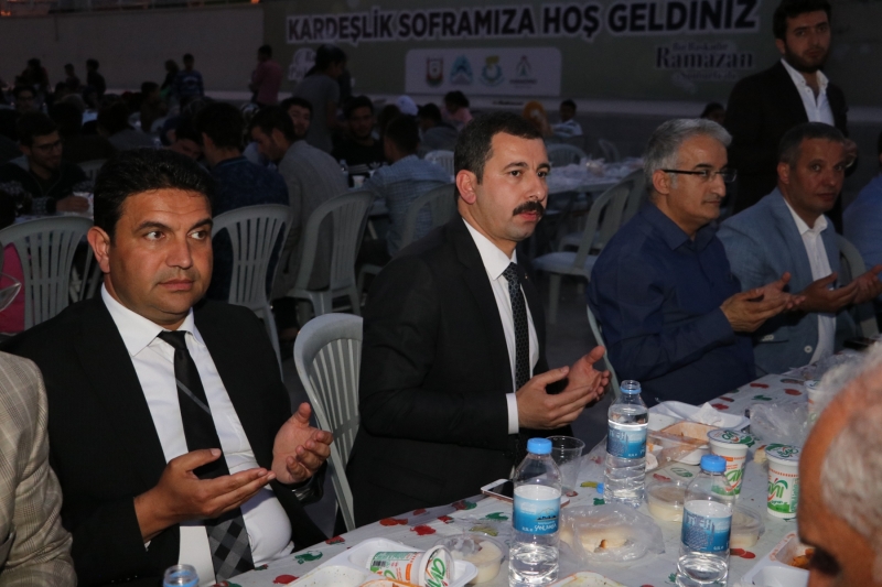 Başkan Baydilli Kardeşlik Sofrasında Vatandaşlarla İfrar Açtı