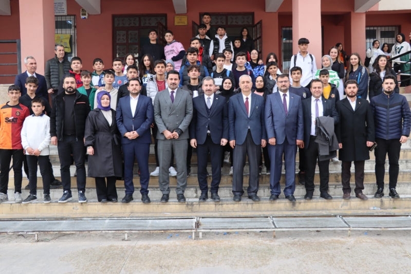 BAŞKAN BAYDİLLİ ÖĞRENCİLERLE BULUŞTU