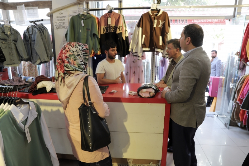 BAŞKAN BAYDİLLİ VE MİLLETVEKİLİ CEVHERİ ESNAFLA BULUŞTU