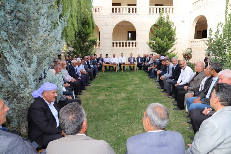 BAŞKAN BAYDİLLİ VE VALİ AYHAN MUHTARLARLA BULUŞTU