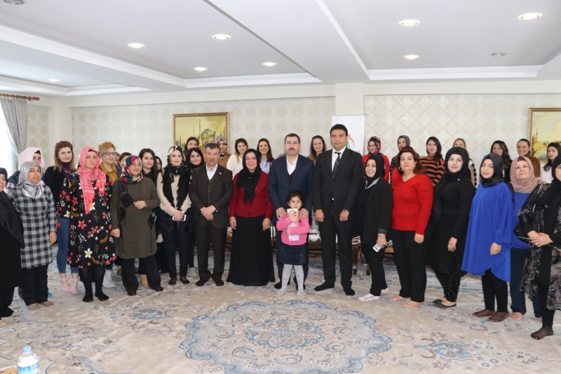 Başkan Baydilli'den Kadın Personele Kadınlar Günü Jesti