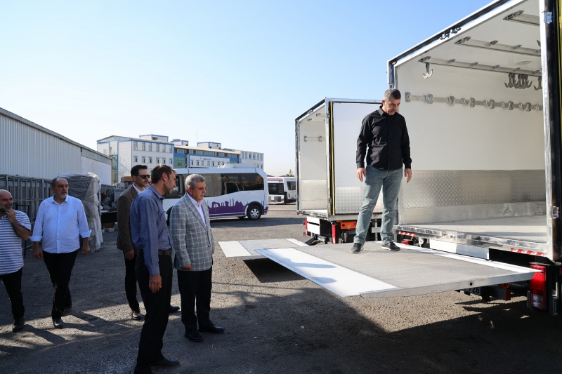 BAŞKAN BEYAZGÜL, “ARAÇ ALIMLARIMIZ BELEDİYEMİZİ VE ARAÇ FİLOMUZU GÜÇLENDİRDİ”