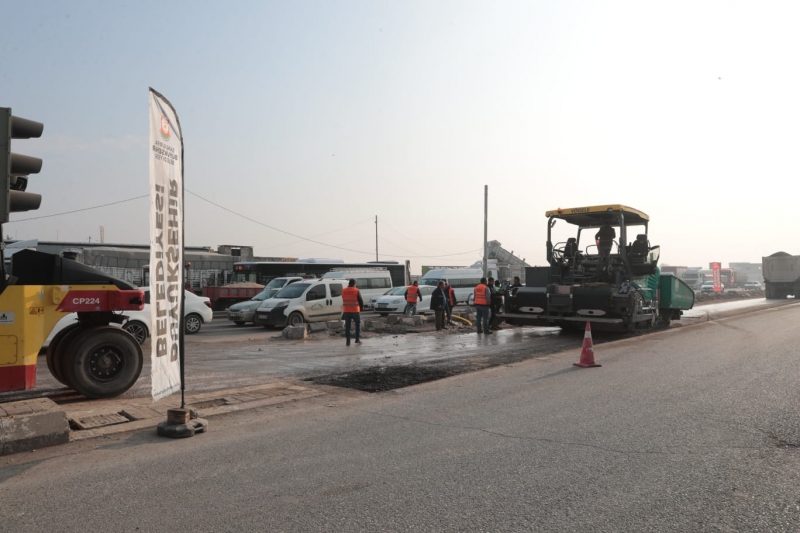 BAŞKAN BEYAZGÜL DEVAM EDEN YOL GENİŞLETME ÇALIŞMALARINI İNCELEDİ