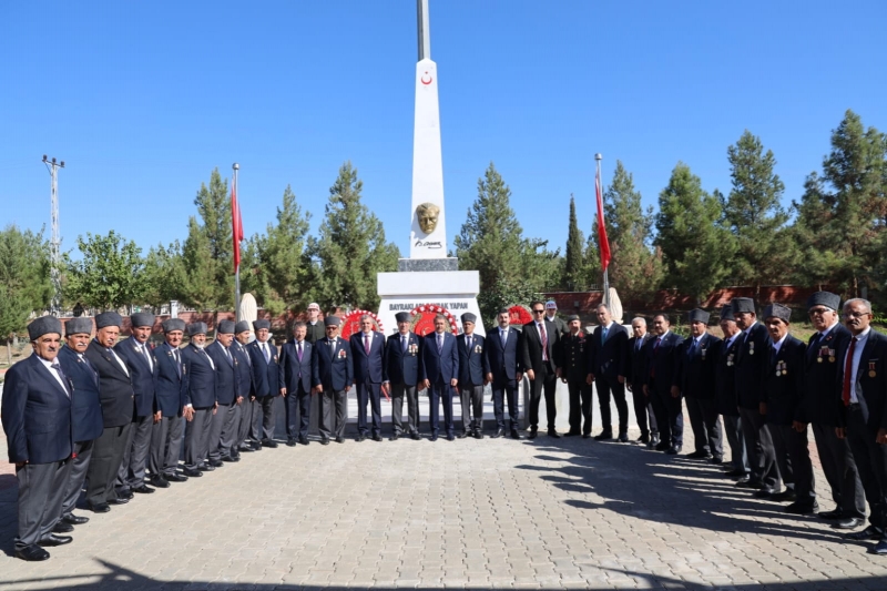 BAŞKAN BEYAZGÜL, ‘’DÜN OLDUĞU GİBİ BU GÜNDE MİLLİ DEĞERLERİMİZE SAHİP ÇIKIYORUZ’’