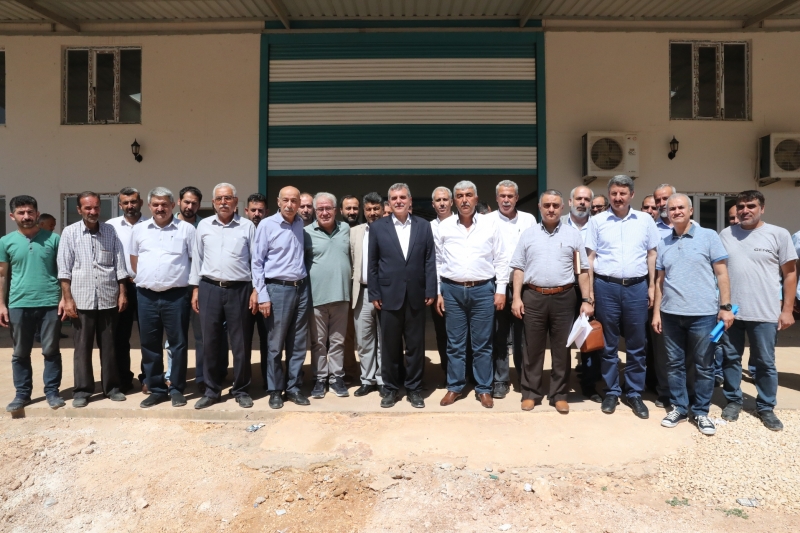 Başkan Beyazgül Esnafın Yanında