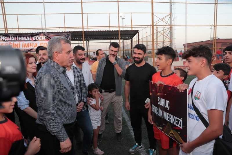 BAŞKAN BEYAZGÜL, “GENÇLERİMİZE İNANIYOR, ONLARLA GURUR DUYUYORUZ”