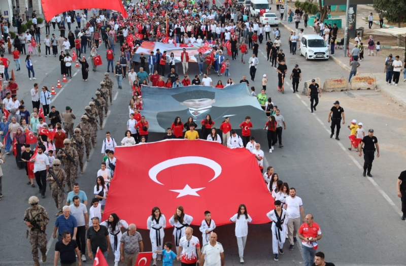 BAŞKAN BEYAZGÜL, “HALKIMIZ VATANINA, BAYRAĞINA VE CUMHURBAŞKANINA SAHİP ÇIKMIŞTIR”
