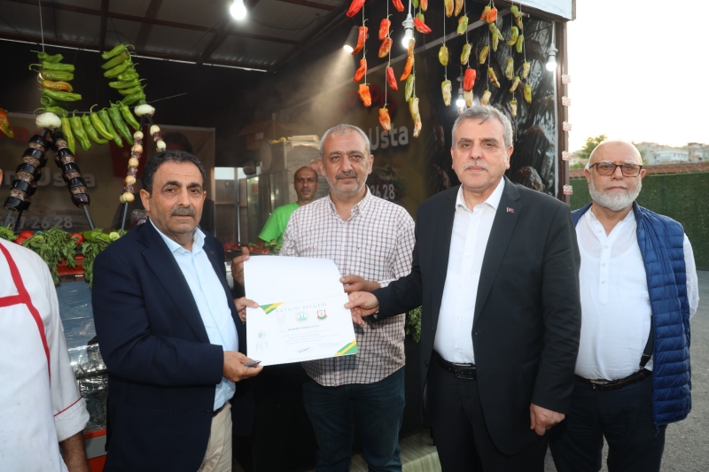 BAŞKAN BEYAZGÜL İSTANBUL YENİKAPI’DA ZILGITLARLA KARŞILANDI