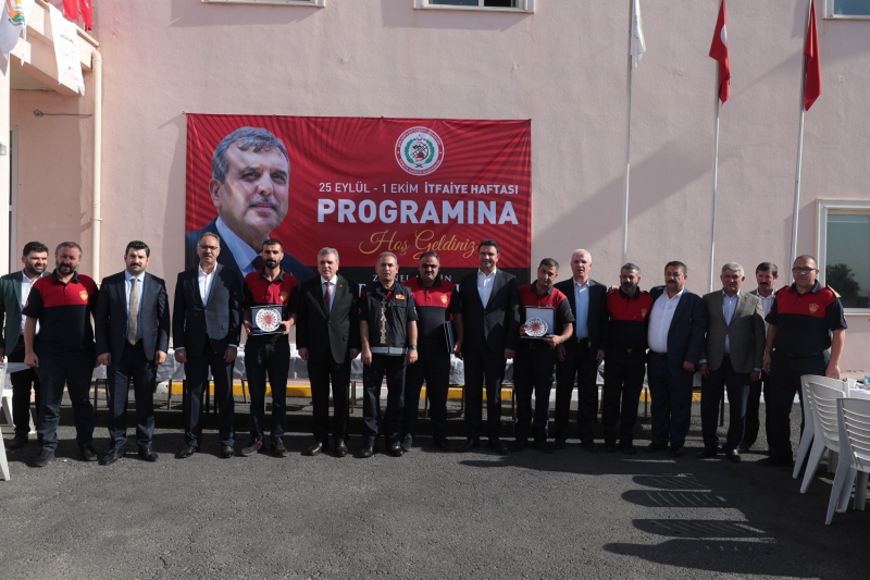 BAŞKAN BEYAZGÜL İTFAİYE ERLERİ İLE BİR ARAYA GELDİ