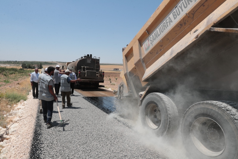 BAŞKAN BEYAZGÜL, “KIRSALDA YÜRÜTÜLEN YOL YAPIM ÇALIŞMALARINI İNCELEDİ”