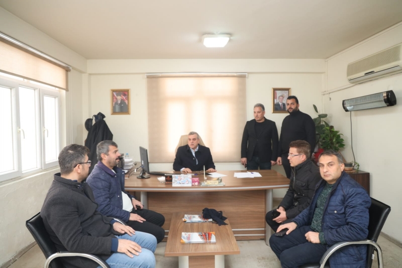 BAŞKAN BEYAZGÜL KRİZ MASASINDA KARLA MÜCADELE ÇALIŞMALARINI YÖNETTİ