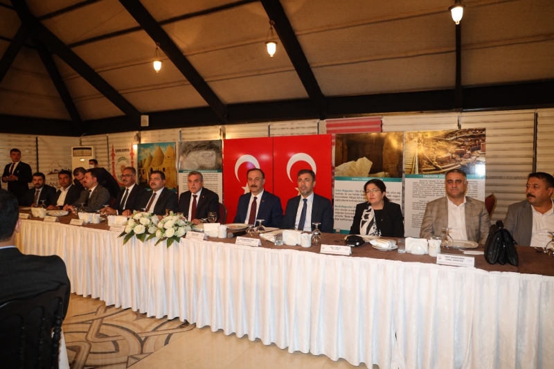 BAŞKAN BEYAZGÜL, MUHTARLARLA BULUŞTU