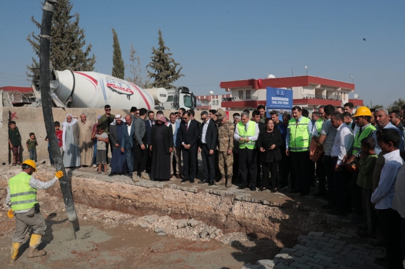 BAŞKAN BEYAZGÜL MUHTAR HİZMET BİNASI TEMEL ATMA TÖRENİNE KATILDI