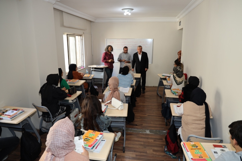 BAŞKAN BEYAZGÜL, ÖĞRENCİLERLE BİR ARAYA GELDİ