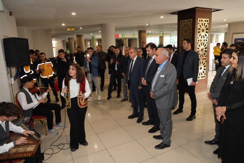 BAŞKAN BEYAZGÜL, ‘’ÖĞRETMENLİK SEVGİ VE FEDAKÂRLIKTIR’’