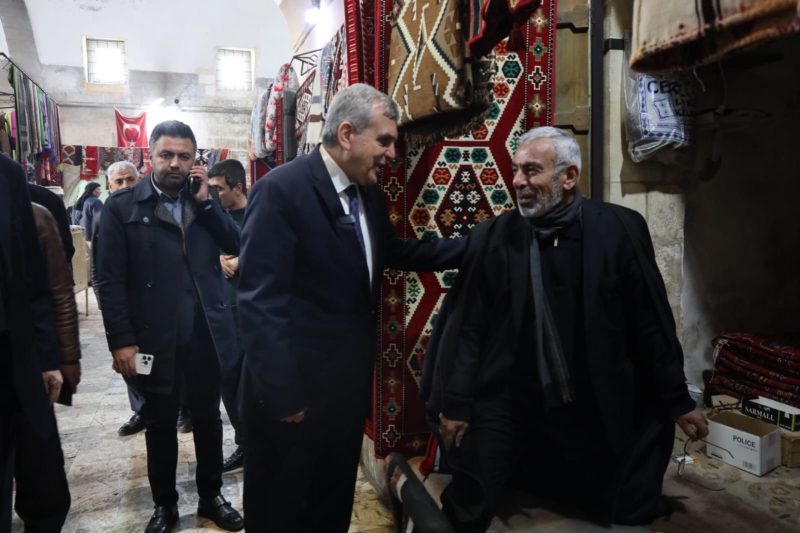 BAŞKAN BEYAZGÜL, SİPAHİ PAZARI ESNAFINI ZİYARET ETTİ