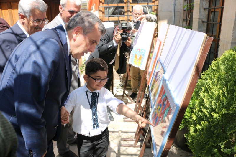 Başkan Beyazgül “Tüm Şanlıurfalıları Sanat Sokağını Görmeye Davet Ediyorum”