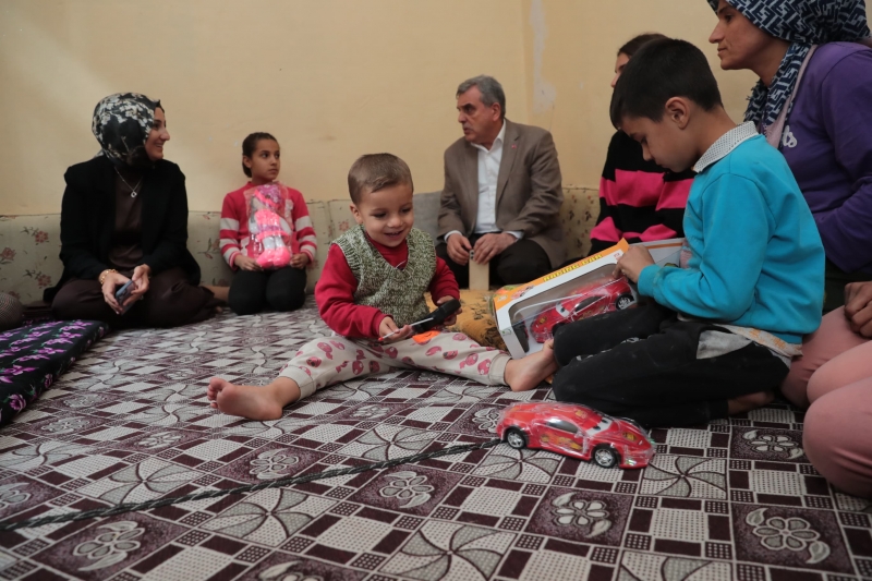 BAŞKAN BEYAZGÜL VE BAŞKAN ÇAKMAK’TAN EV ZİYARETLERİ