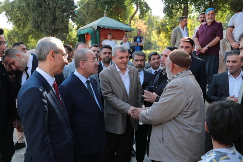 BAŞKAN BEYAZGÜL VE TBMM BAŞKANVEKİLİ BOZDAĞ BALIKLIGÖL’DE ESNAF VE VATANDAŞLARLA BULUŞTU