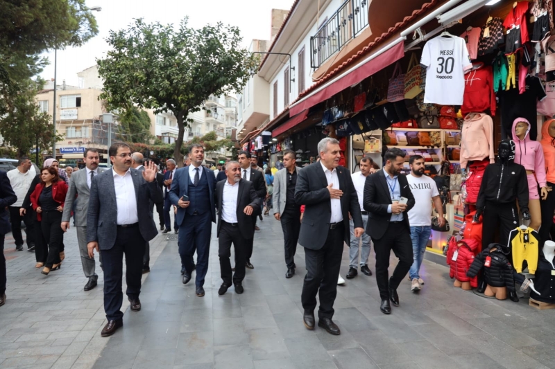 BAŞKAN BEYAZGÜL’DEN İZMİR’DE ESNAF VE STK ZİYARETLERİ