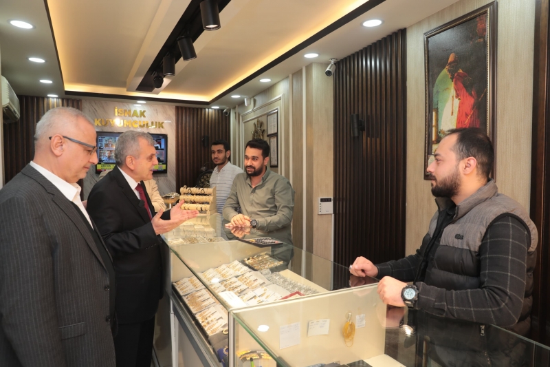 BAŞKAN BEYAZGÜL’E ESNAFLARDAN DESTEK SÖZÜ