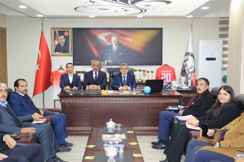 BAŞKAN BEYAZGÜL'ÜN ADRESİ BU KEZ HİLVAN OLDU