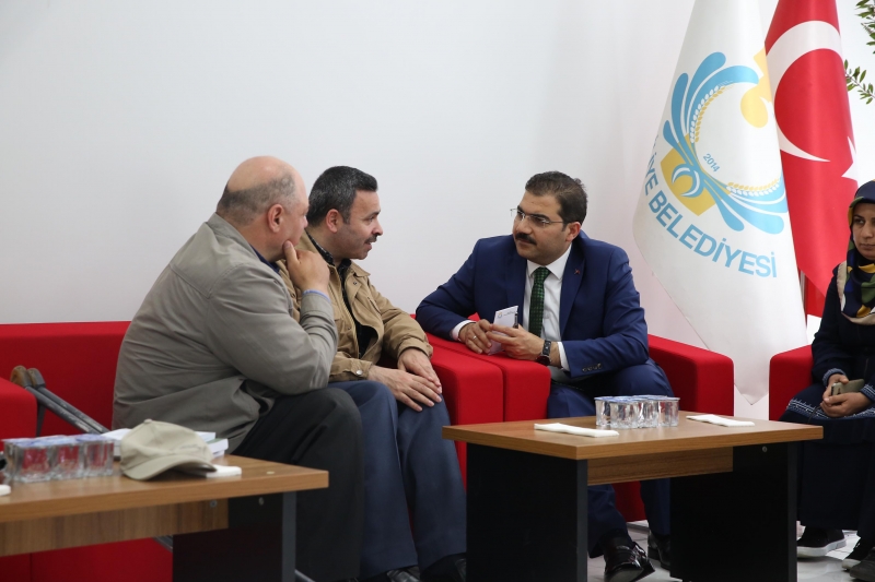 Başkan Canpolat Halk Günü Toplantısında Vatadaşlarla Görüştü