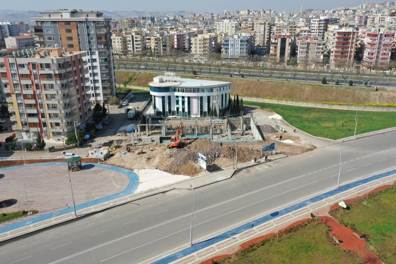 BAŞKAN CANPOLAT İLE KARŞIYAKA’DA PROJELER BİR BİR YÜKSELİYOR