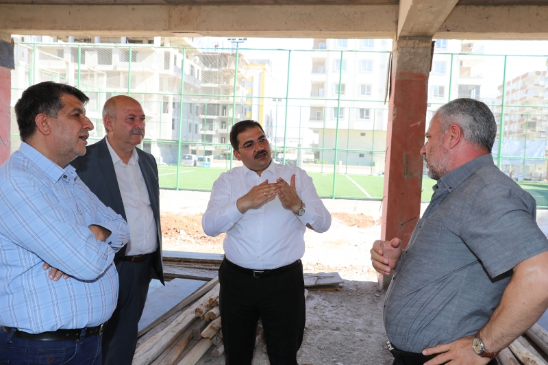 BAŞKAN CANPOLAT, KARŞIYAKA’DA YÜKSELEN KALICI ESERLERİ İNCELEDİ