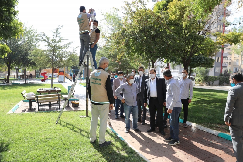 BAŞKAN CANPOLAT, SAHADA HALKLA İÇ İÇE