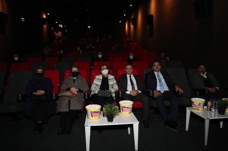 BAŞKAN CANPOLAT’TAN ÖĞRETMENLERE ANLAMLI ETKİNLİK