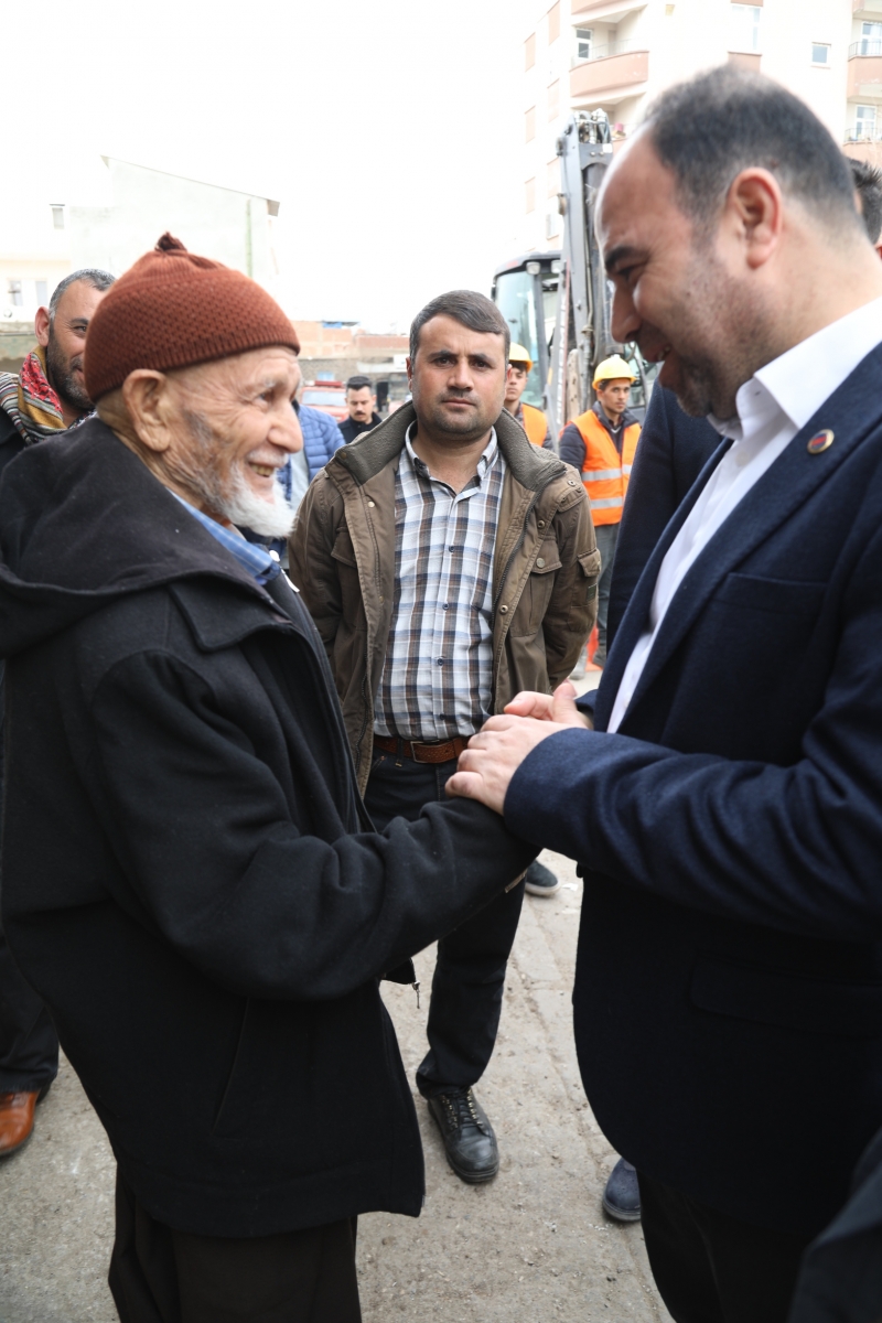 BAŞKAN ÇİFTÇİ, SİVEREKLİLERLE KUCAKLAŞTI