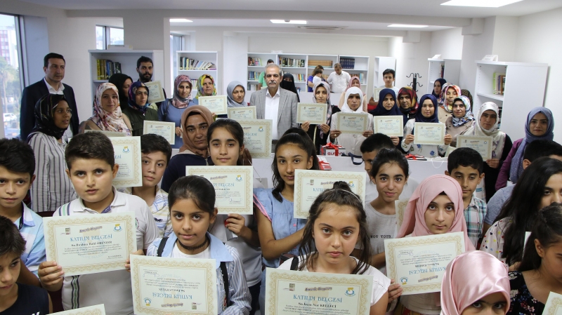 Başkan Demirkol Annemle Okuyorum Projesinin Ödüllerini Taktim Etti