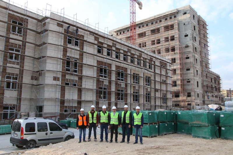 Başkan Demirkol Bölgenin En Büyük Kompleksinde İncelemelerde Bulundu