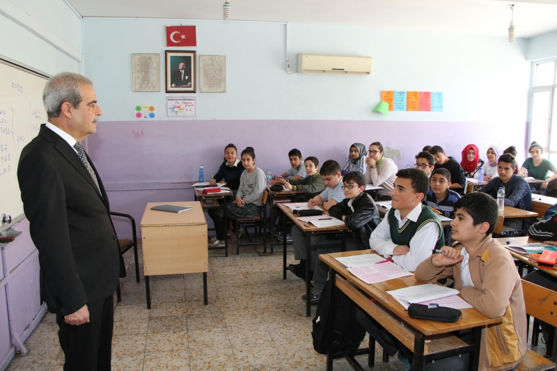 Başkan Demirkol, Gençleri Geleceğe Hazırlıyor