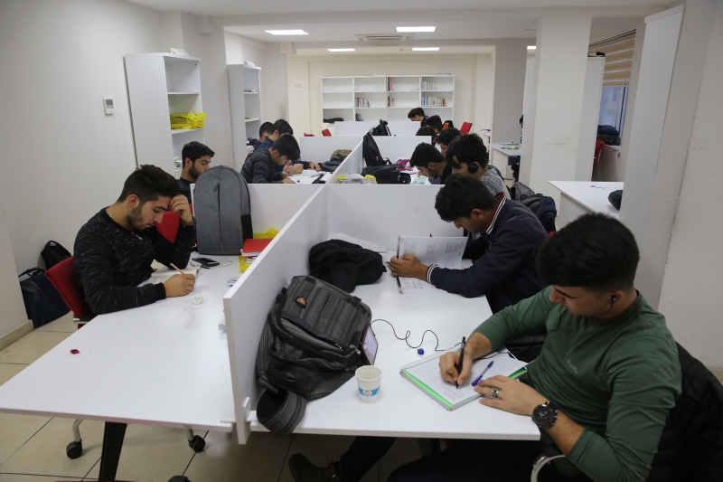 Başkan Demirkol Gençlerin Geleceğine Yön Veriyor