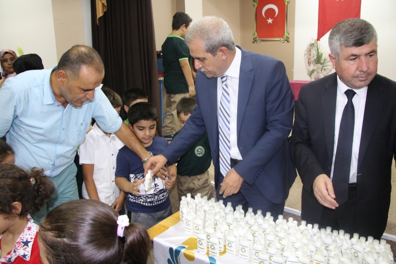 Başkan Demirkol Minik öğrencilere Temizlik Alışkanlığı Kazandırıyor