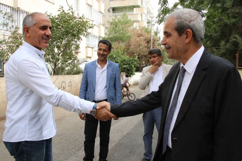 Başkan Demirkol Yenişehir Mahallesin'de Esnaf Ve Vatandaşla Buluştu