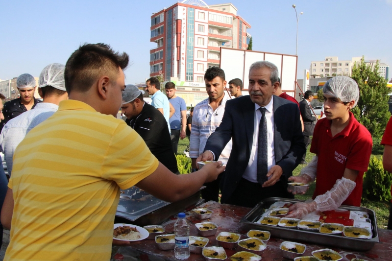 Başkan Demirkol,Bayram Geleneklerini Sürdürüyor