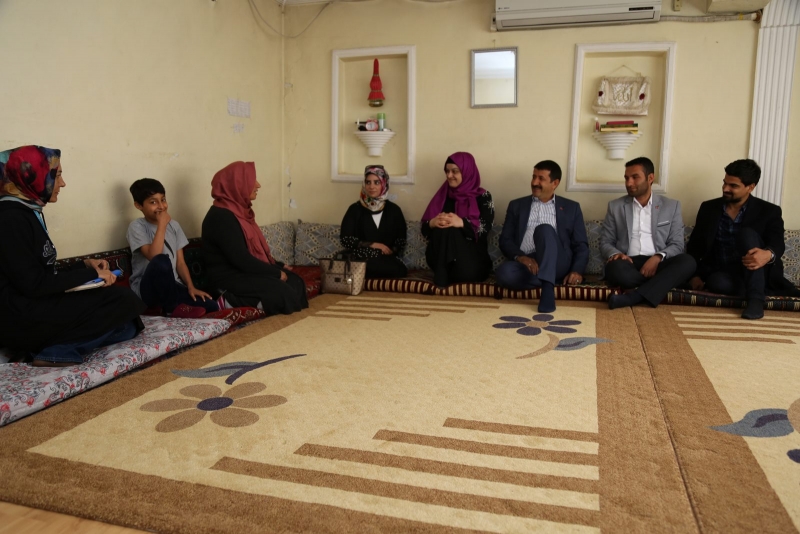 Başkan Ekinci Çat Kapı Ev Ziyaretlerini Sürdürüyor