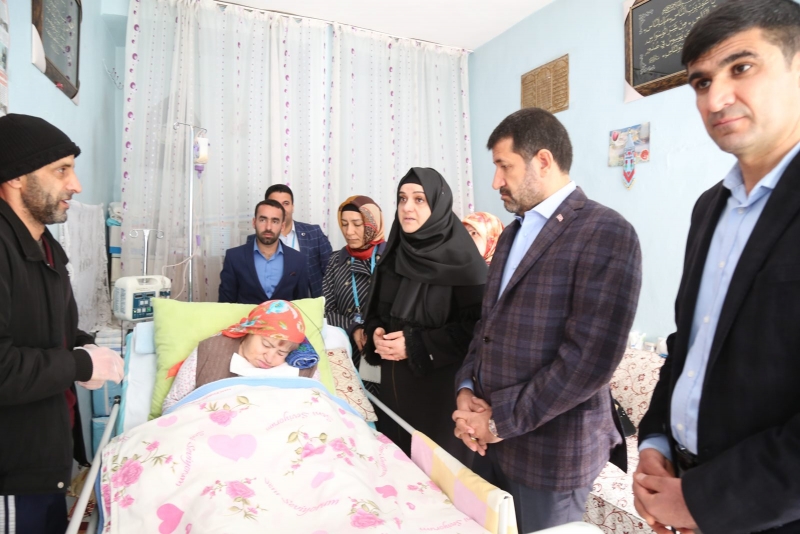 BAŞKAN EKİNCİ KAPI KAPI DOLAŞIYOR .