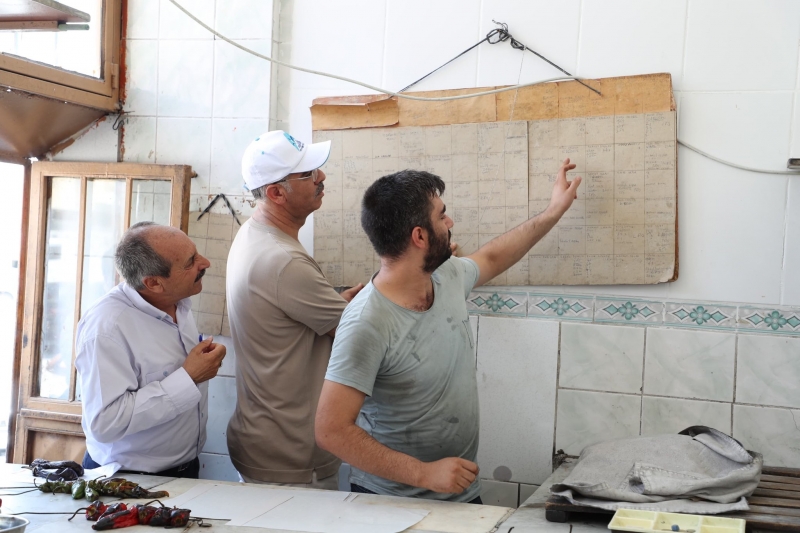 Başkan Kuş Borçları Ödedi Veresiye Defterleri Fırında Yakıldı