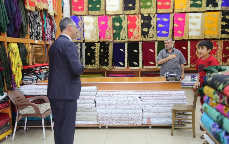 Başkan KUŞ, Esnaf ve Vatandaşlarla iç içe Olmaya Devam Ediyor.