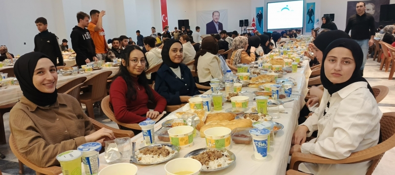 Başkan Kuş, Eyyübiyeli Gençlerle Buluştu