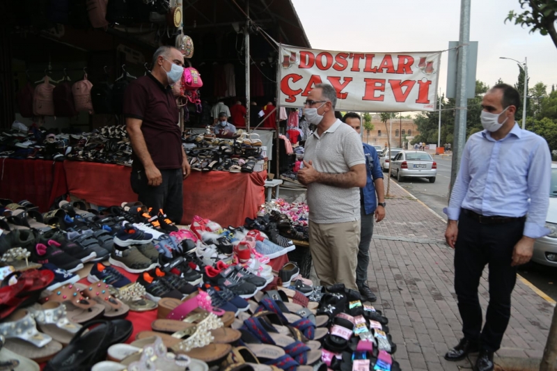 BAŞKAN KUŞ, HALEPLİBAHÇE’DE ESNAF VE VATANDAŞLARI DİNLEDİ.