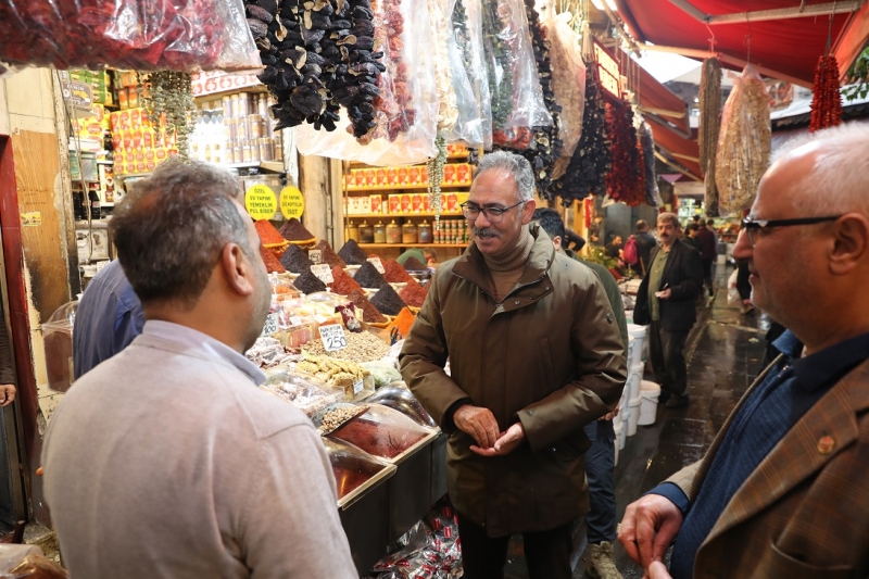 Başkan Kuş, Tarihi Çarşılardaki Esnafı Ziyaret Etti