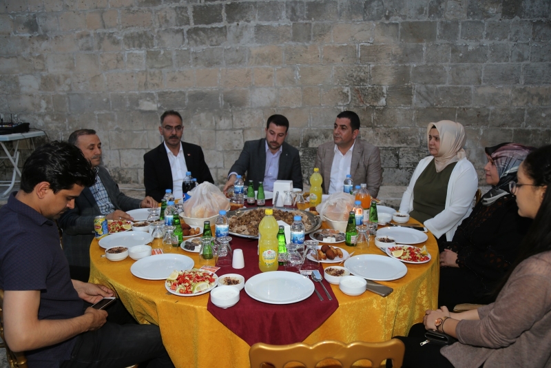 Başkan Kuş Teşkilat Üyeleri Ve Mahalle Temsilcileriyle İftarda Bir Araya Geldi