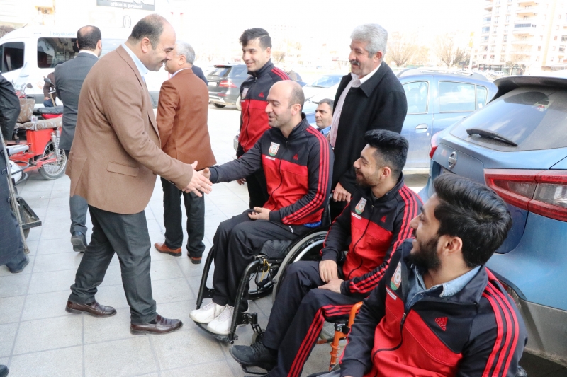 Başkan Nihat Çiftçi Engelli Vatandaşlarla Bir Araya Geldi